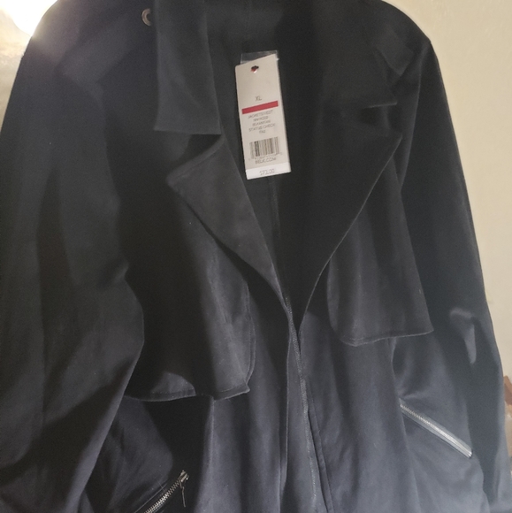 Jacket - Picture 3 of 4